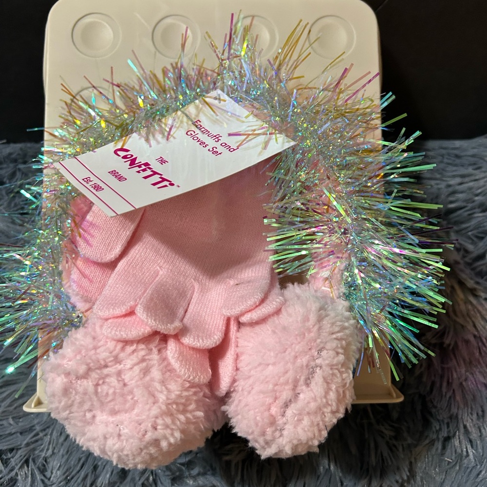 001 SET: Confetti Earmuffs and Gloves set